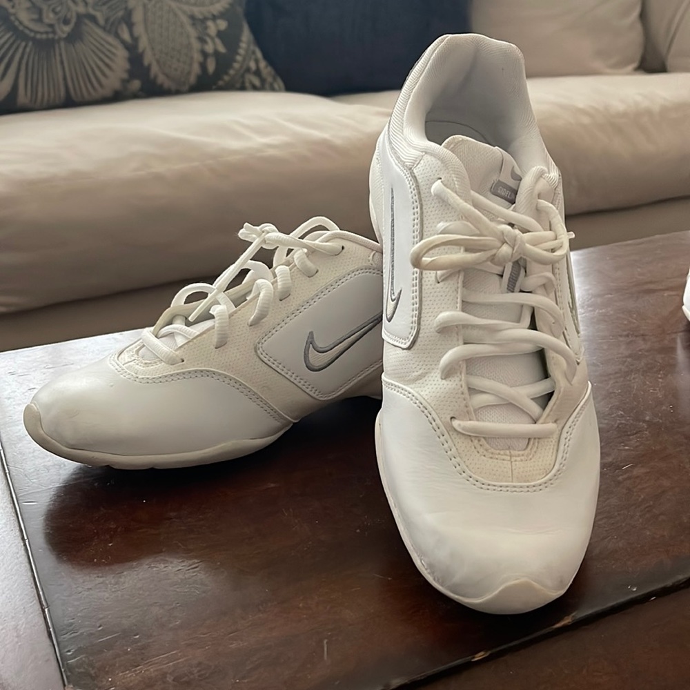 Nike Sideline II Insert Cheer Shoes - Like NEW!! Size 8.5